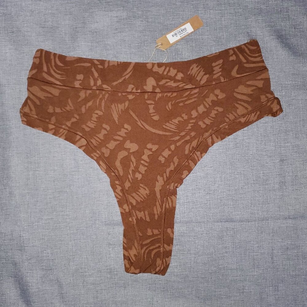 NWT SKIMS 3X Summer Mesh Thong LATTE SWIRL